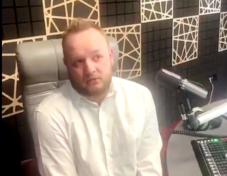 Ведучий новин ФМ Галичина Роман Мудрий розповідає про свою роботу